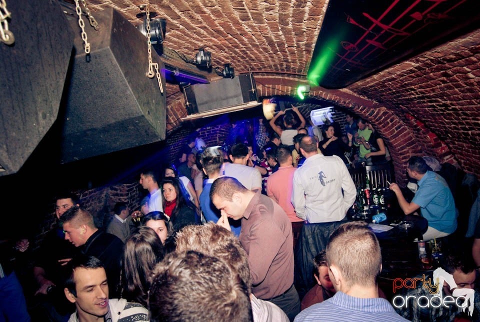 Weekend-ul se încheie în Escape,