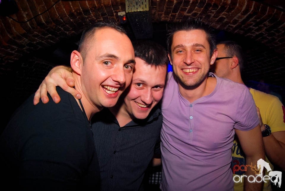 Weekend-ul se încheie în Escape,