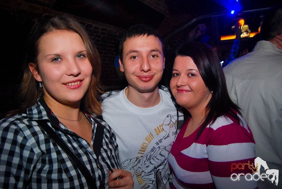 Weekend-ul se încheie în Escape,