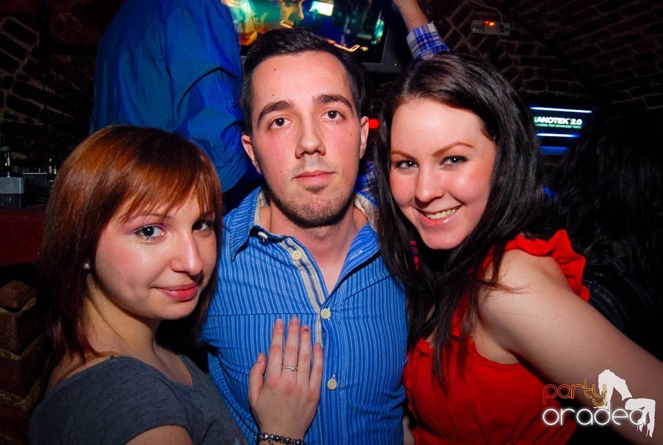 Weekend-ul se încheie în Escape,