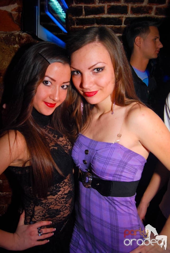 Weekend-ul se încheie în Escape,