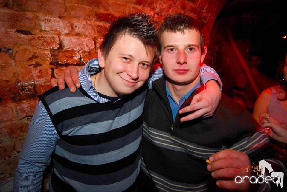 Weekend-ul se încheie în Escape,