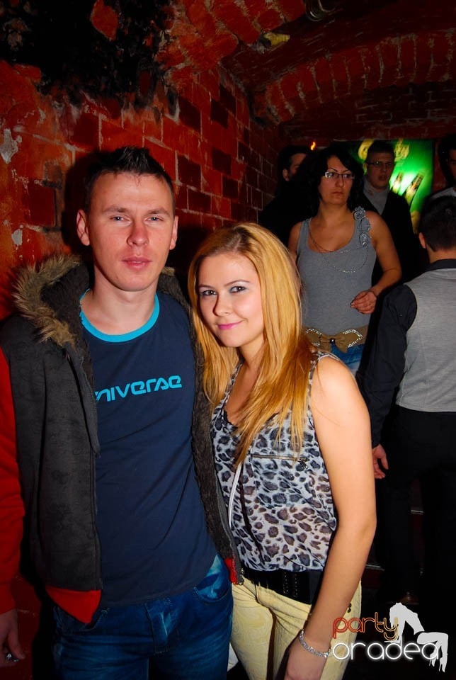 Weekend-ul se încheie în Escape,