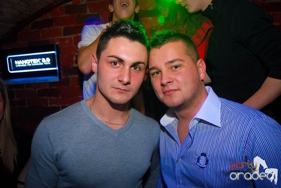 Weekend-ul se încheie în Escape,