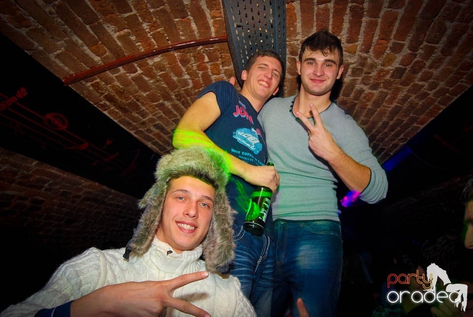 Weekend-ul se încheie în Escape,