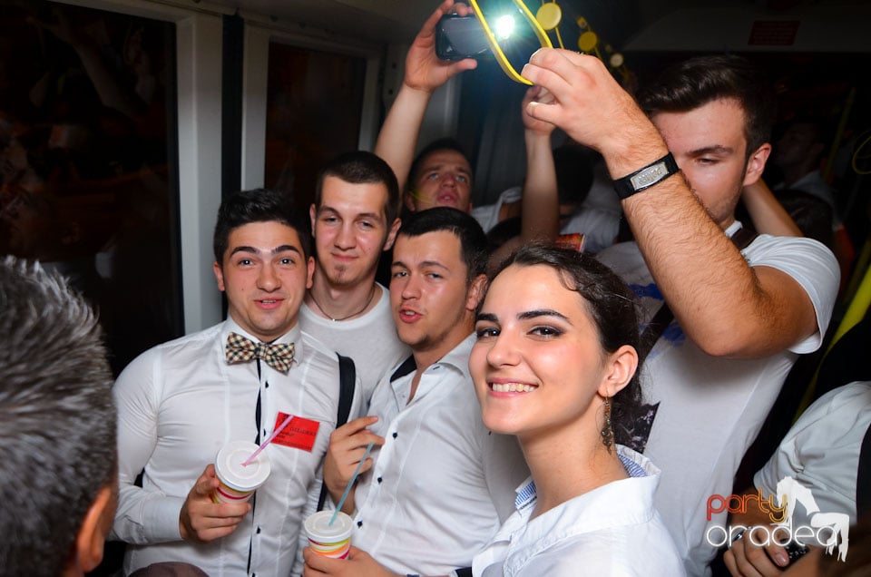 White Party în tramvai, 