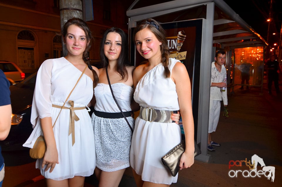 White Party în tramvai, 