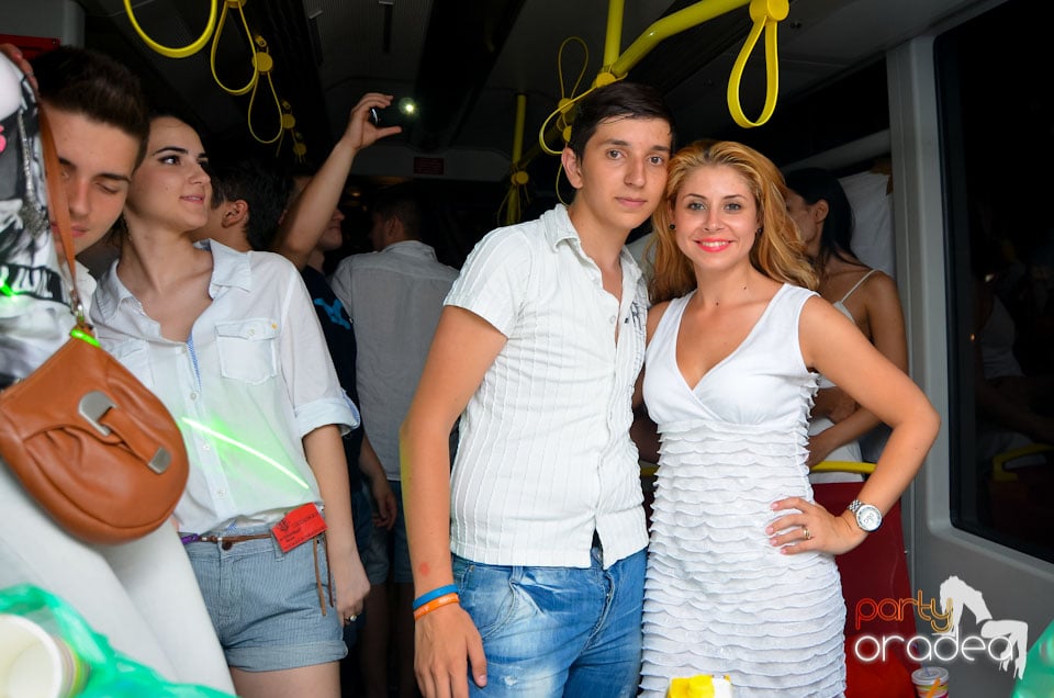 White Party în tramvai, 