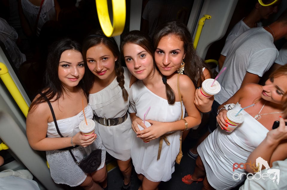 White Party în tramvai, 