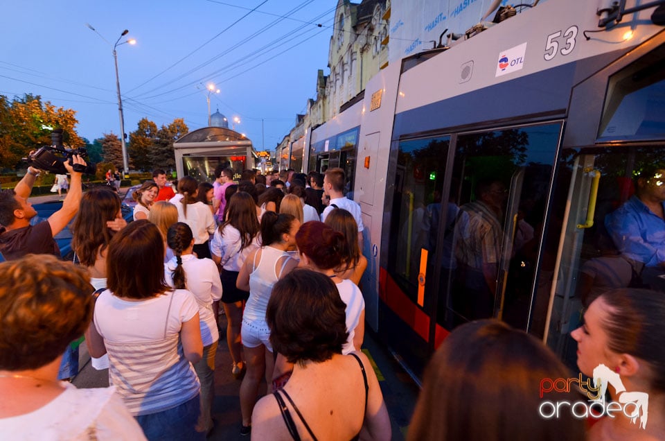 White Party în tramvai, 