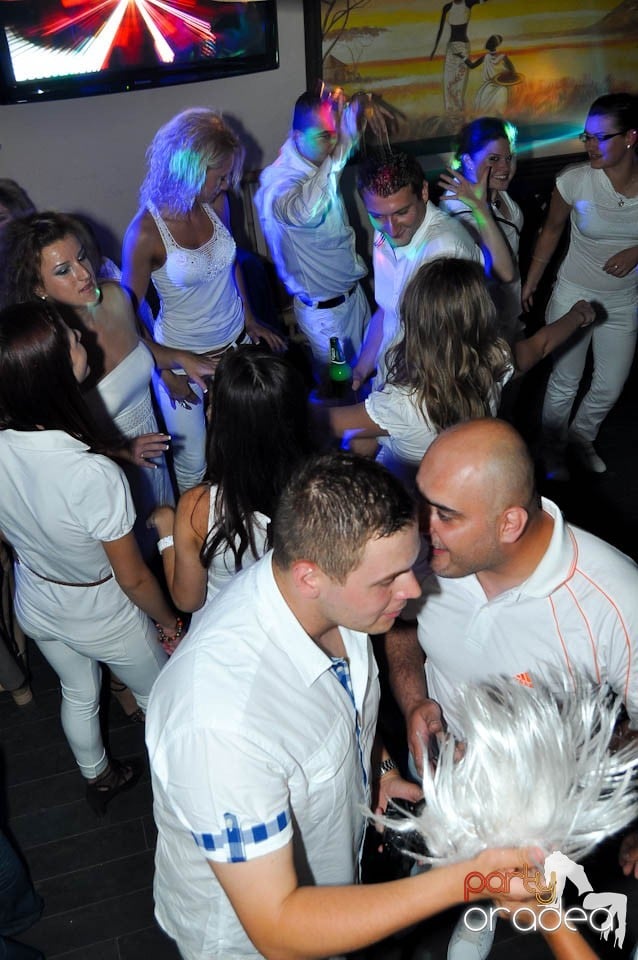 White Sensation Party @ Zulu, Zulu Caffe