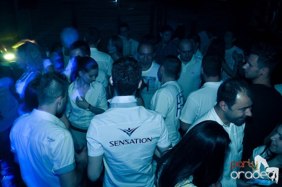 White Sensation Party @ Zulu, Zulu Caffe