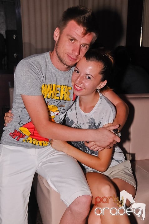 Yellow Party Tour continuă şi sâmbătă noaptea, 