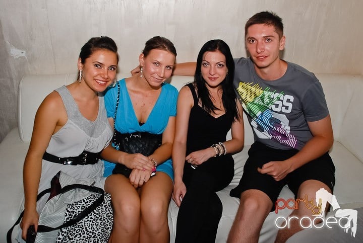 Yellow Party Tour continuă şi sâmbătă noaptea, 