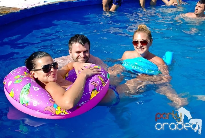 Yellow Pool Party Day 2, 