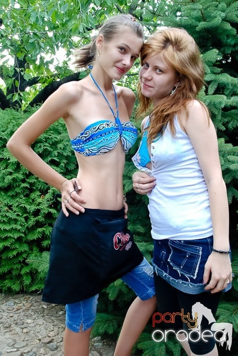 Yellow Pool Party, 
