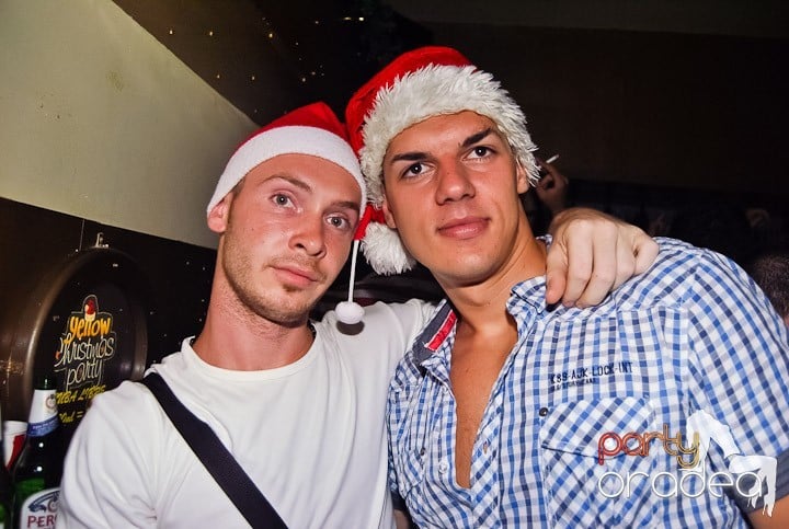 Yellow Christmas Party continuă,