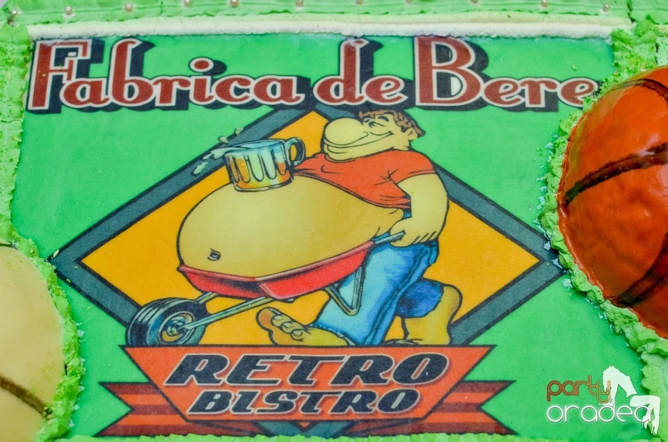 1 an cu Fabrica de Bere Retro Bistro, 