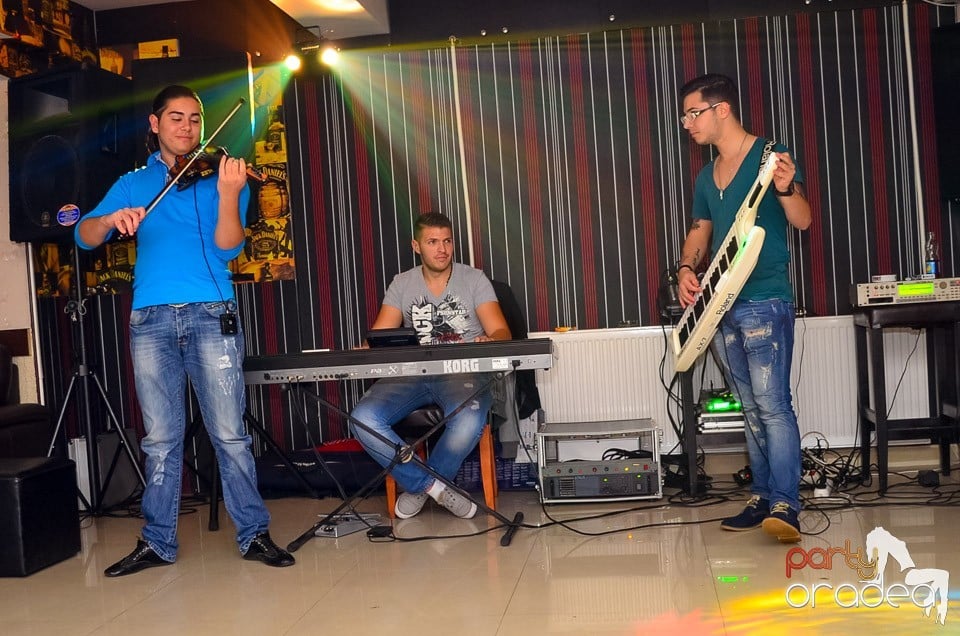 100% Show în L'Amore Caffe Club, 