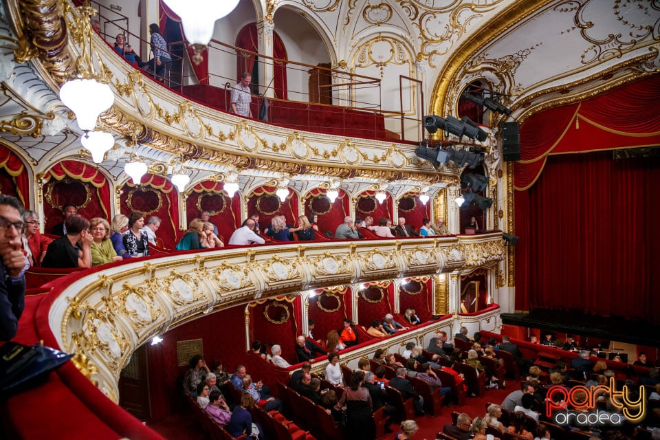 Bal Mascat, Teatrul Regina Maria