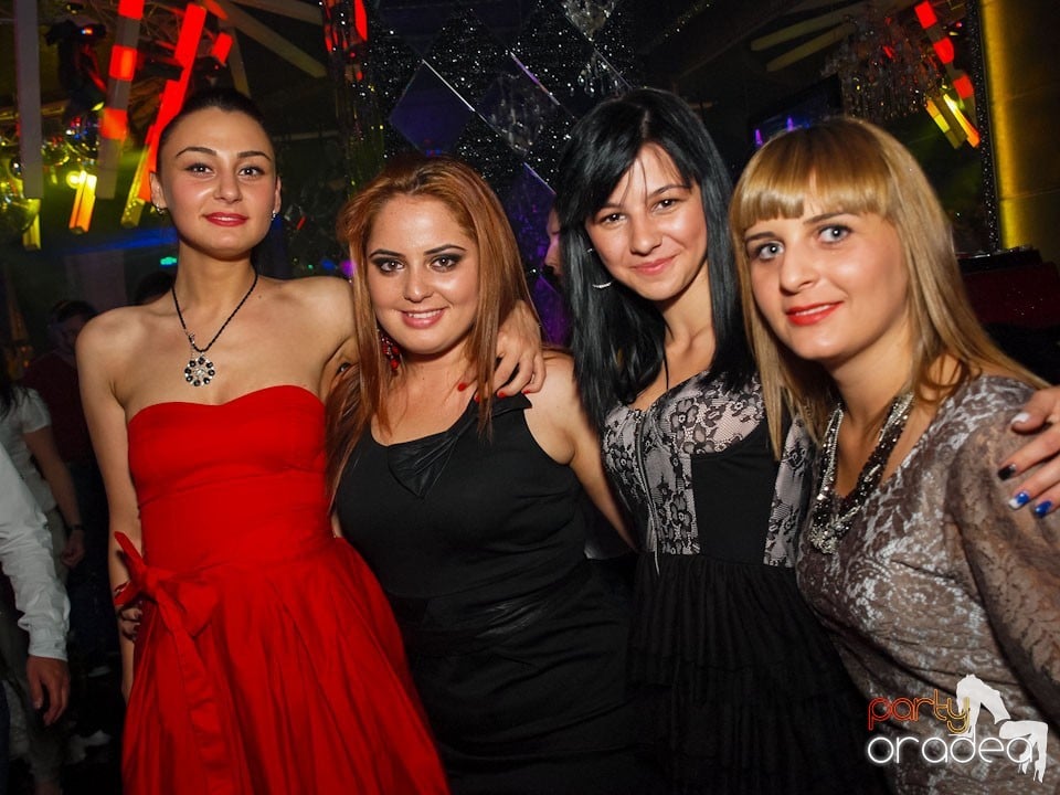 Black & White Party în The One Café & Club, 