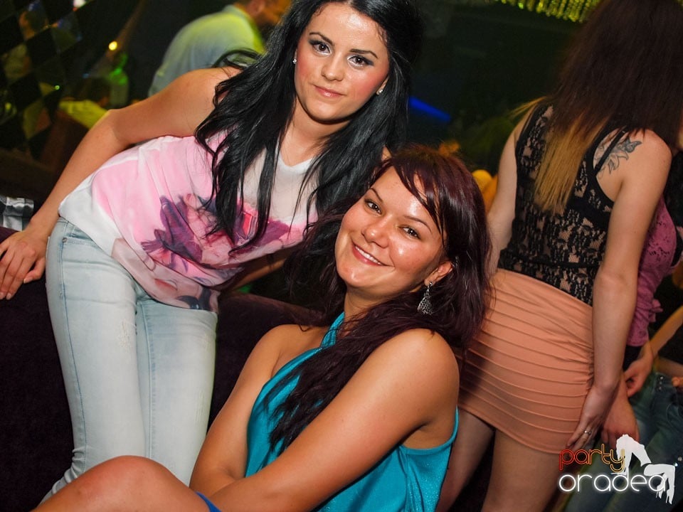 Black & White Party în The One Café & Club, 