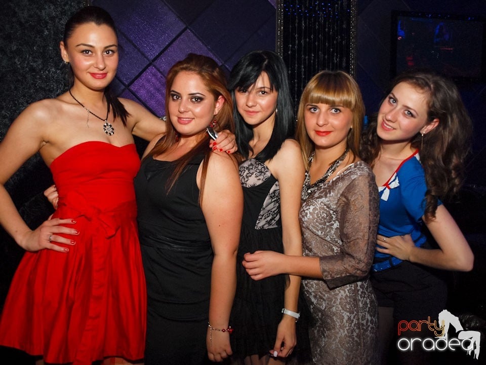 Black & White Party în The One Café & Club, 