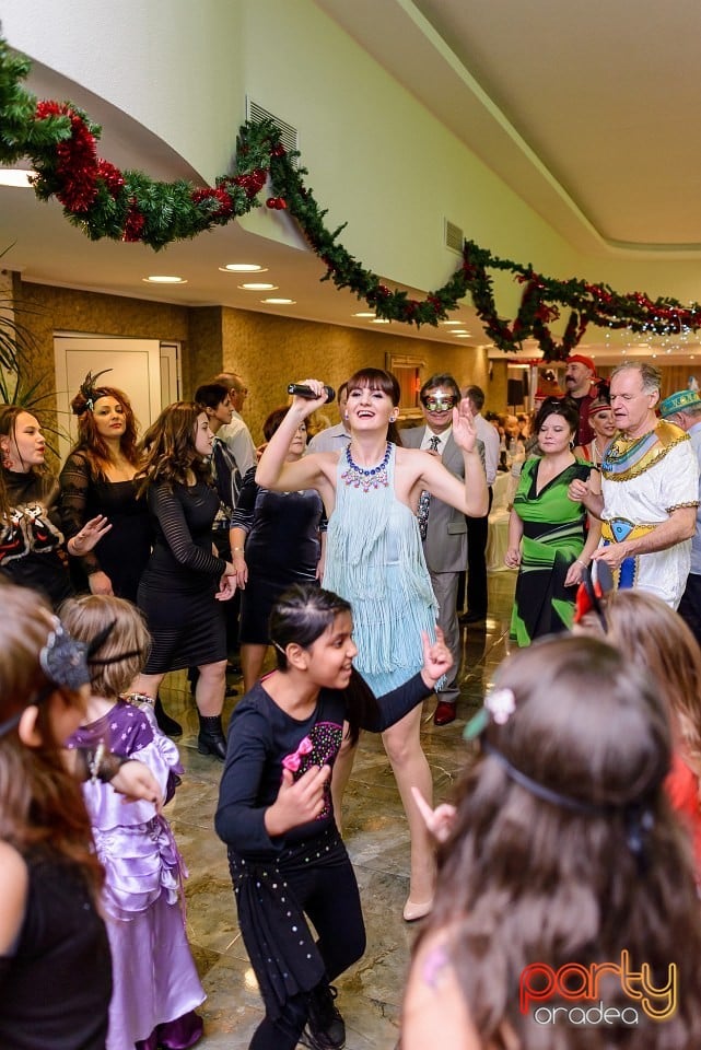 Carnaval în Hotel Termal, Hotel Termal