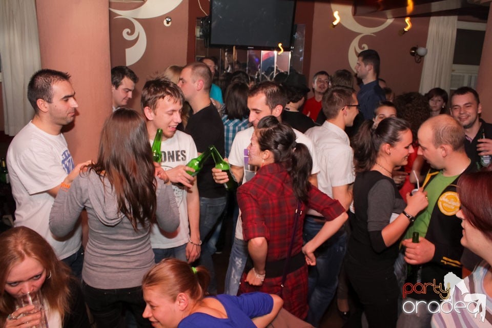 Carnaval Weekend Party în Chanson Café, 