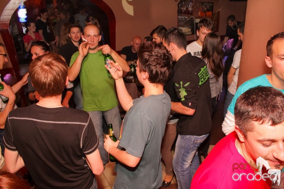 Carnaval Weekend Party în Chanson Café, 