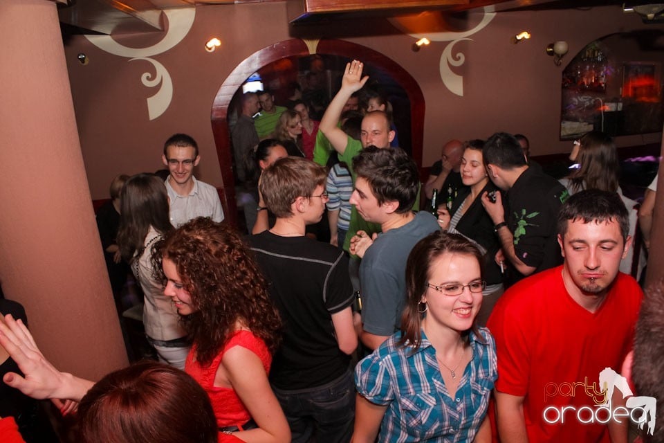 Carnaval Weekend Party în Chanson Café, 