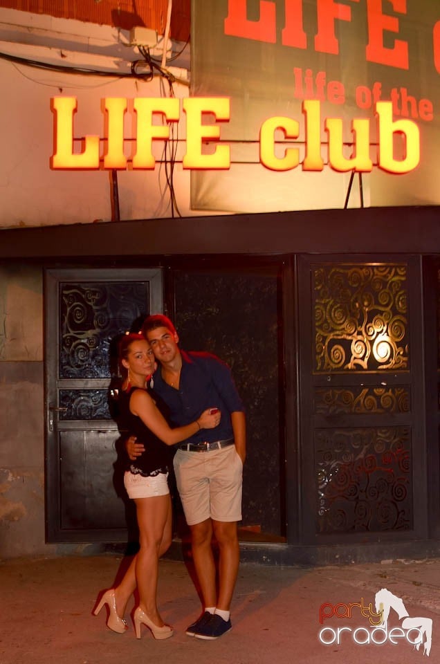 Chef şi veselie în Club Life, 