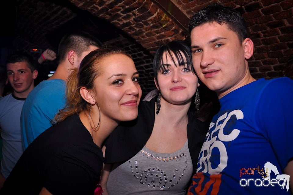 Clubbing în Escape, 