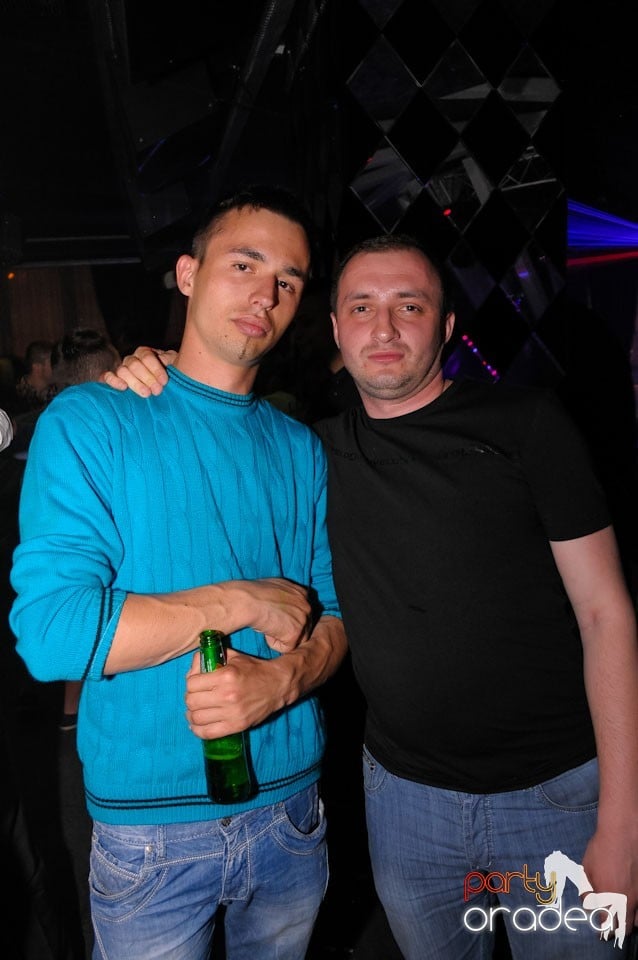 Clubbing în The One, 