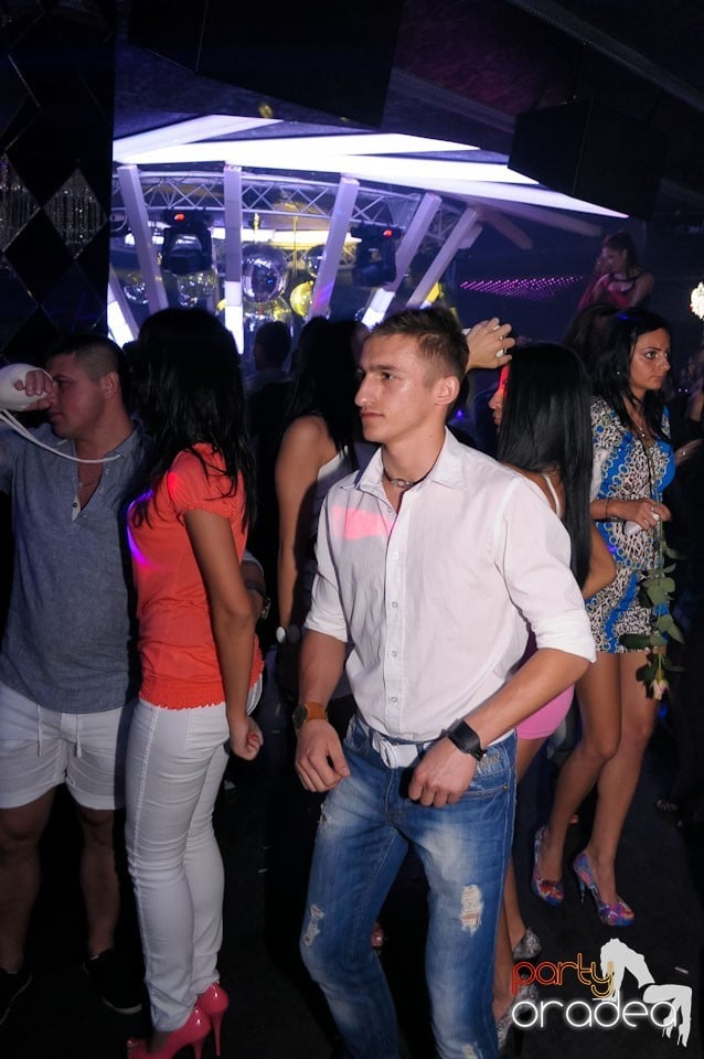 Clubbing în The One, 