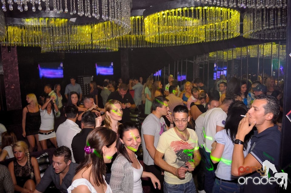 Clubbing în The One, 