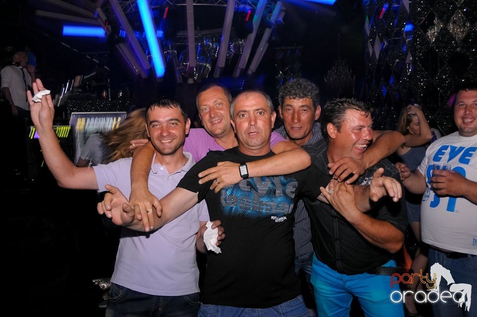 Clubbing în The One, 