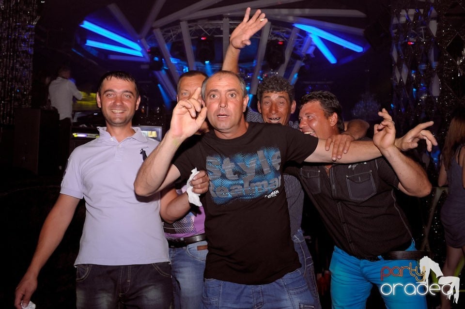 Clubbing în The One, 