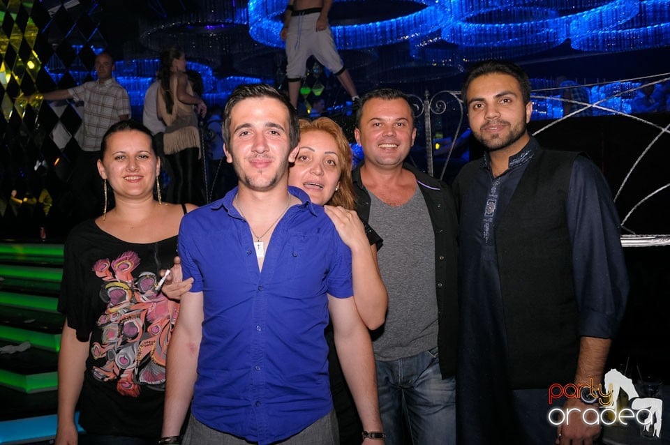 Clubbing în The One, 