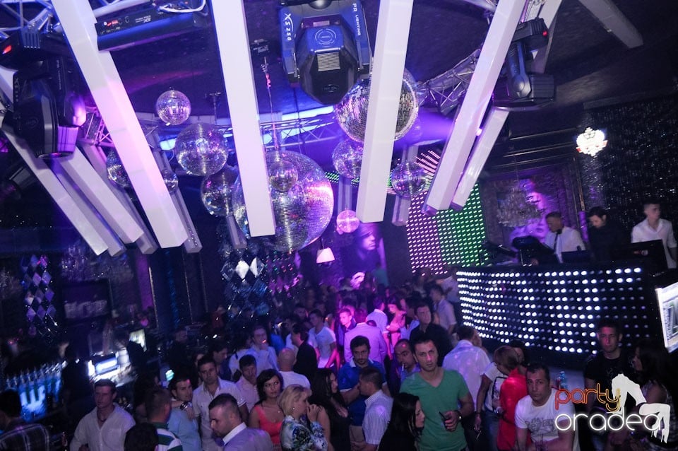 Clubbing în The One, 