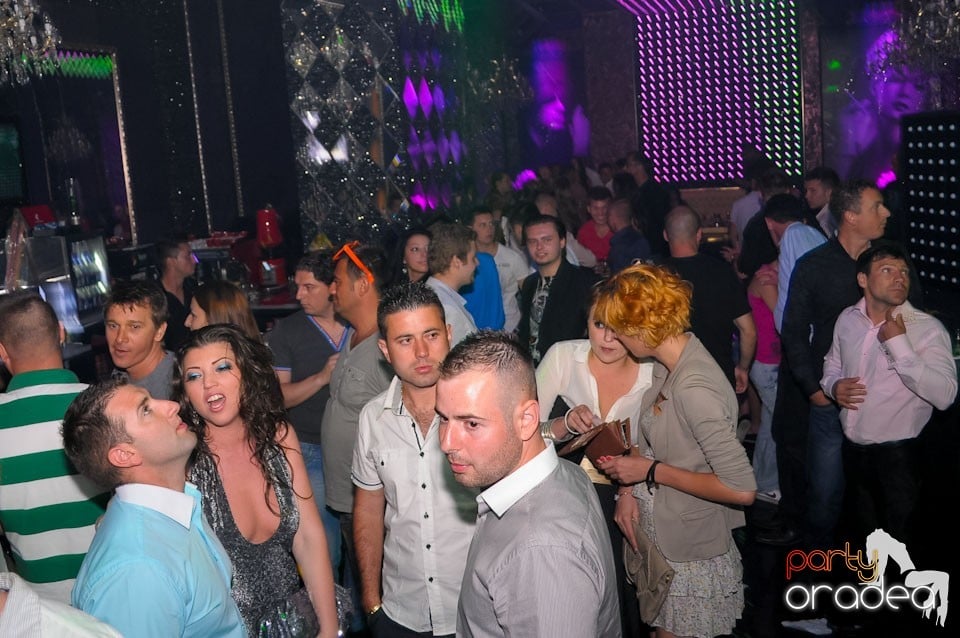 Clubbing în The One, 