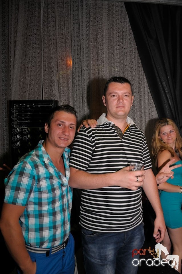 Clubbing în The One, 