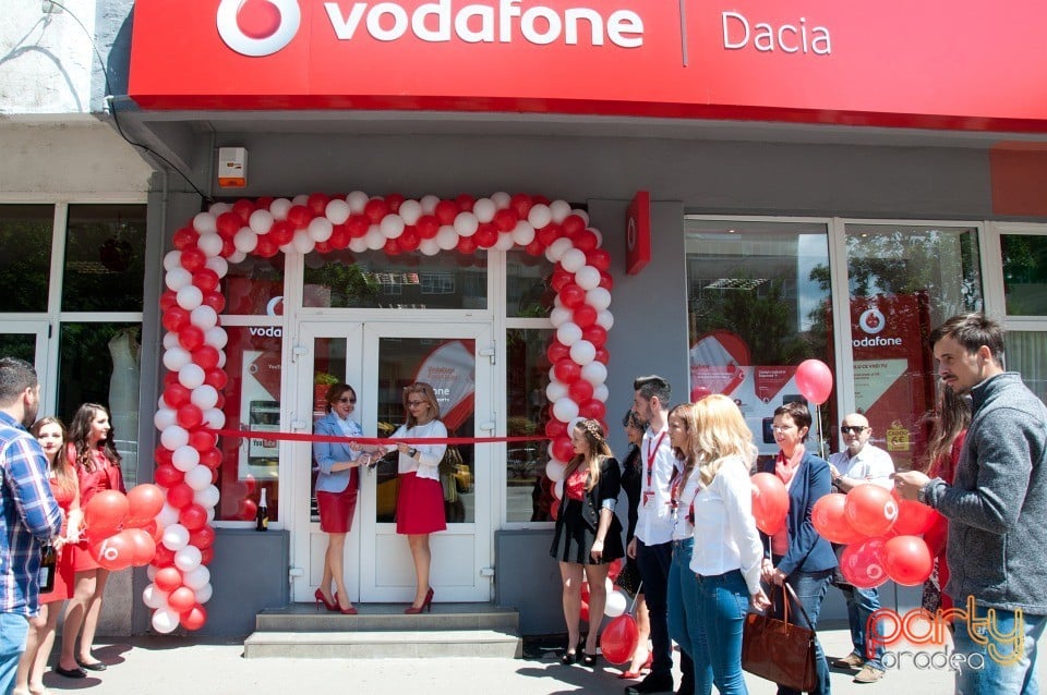 Deschidere Vodafone Dacia, 