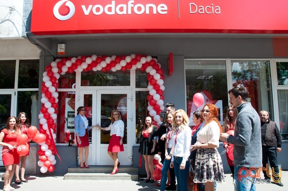 Deschidere Vodafone Dacia, 