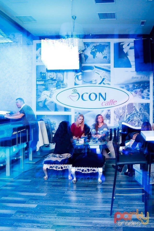 Distracţie în Icon Caffe, Icon Caffe