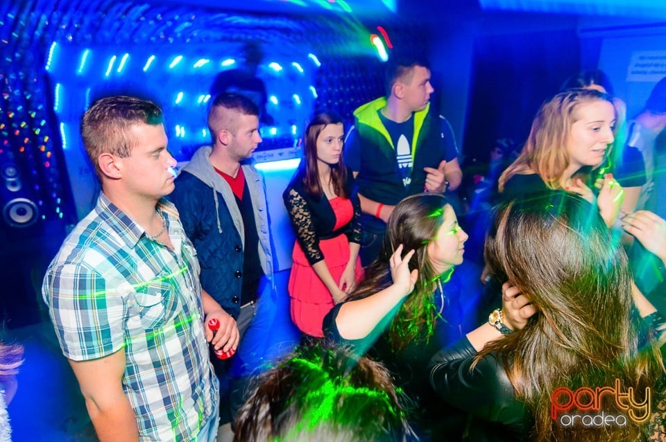 Distracţie în Zona Club, 