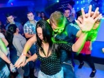 Distracţie în Zona Club