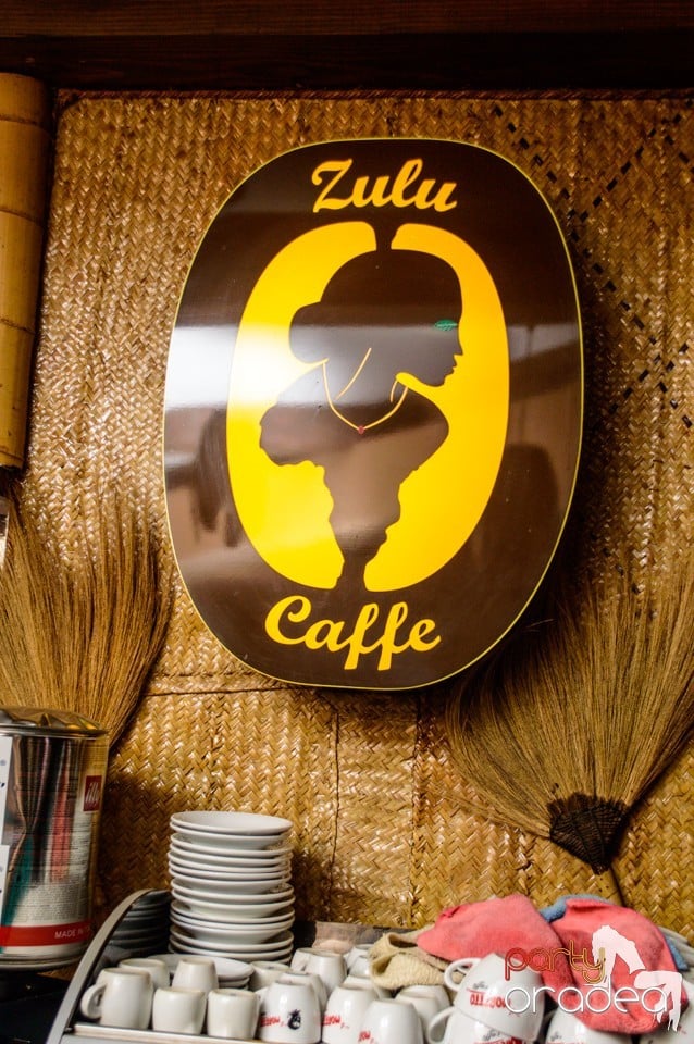 Distracţie în Zulu Caffe, Zulu Caffe