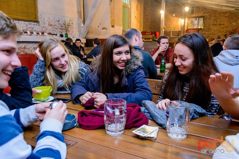 Distracţie la Bodega, Bodega