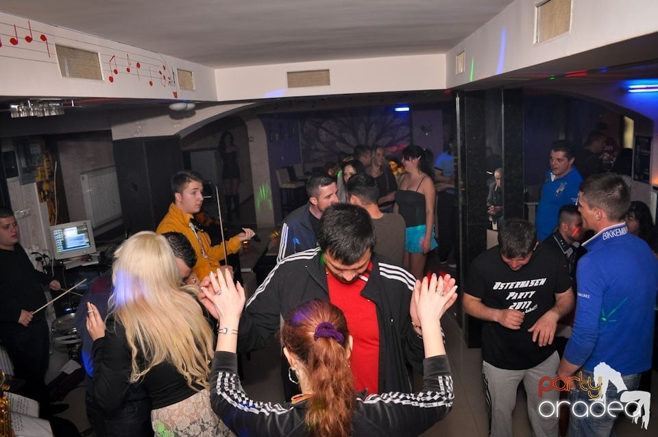 Distracţie maximă în Club Dizalya, 